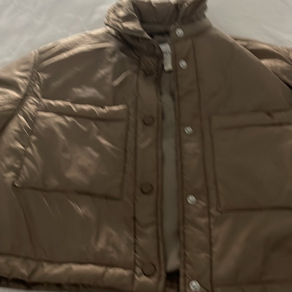 Only cropped puffer - Picture 4 of 5